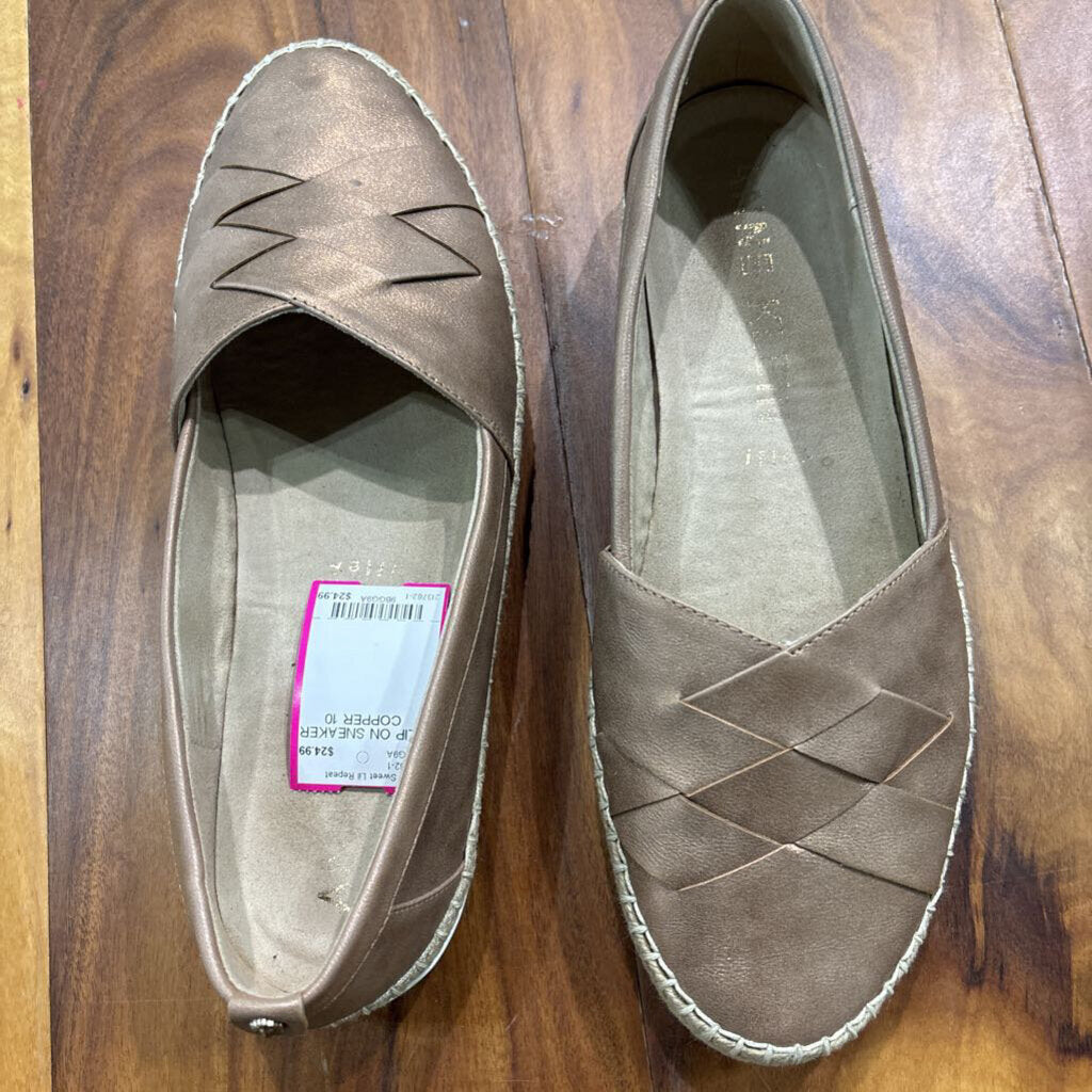 ANNE KLEIN,SLIP ON SNEAKER,COPPER,10