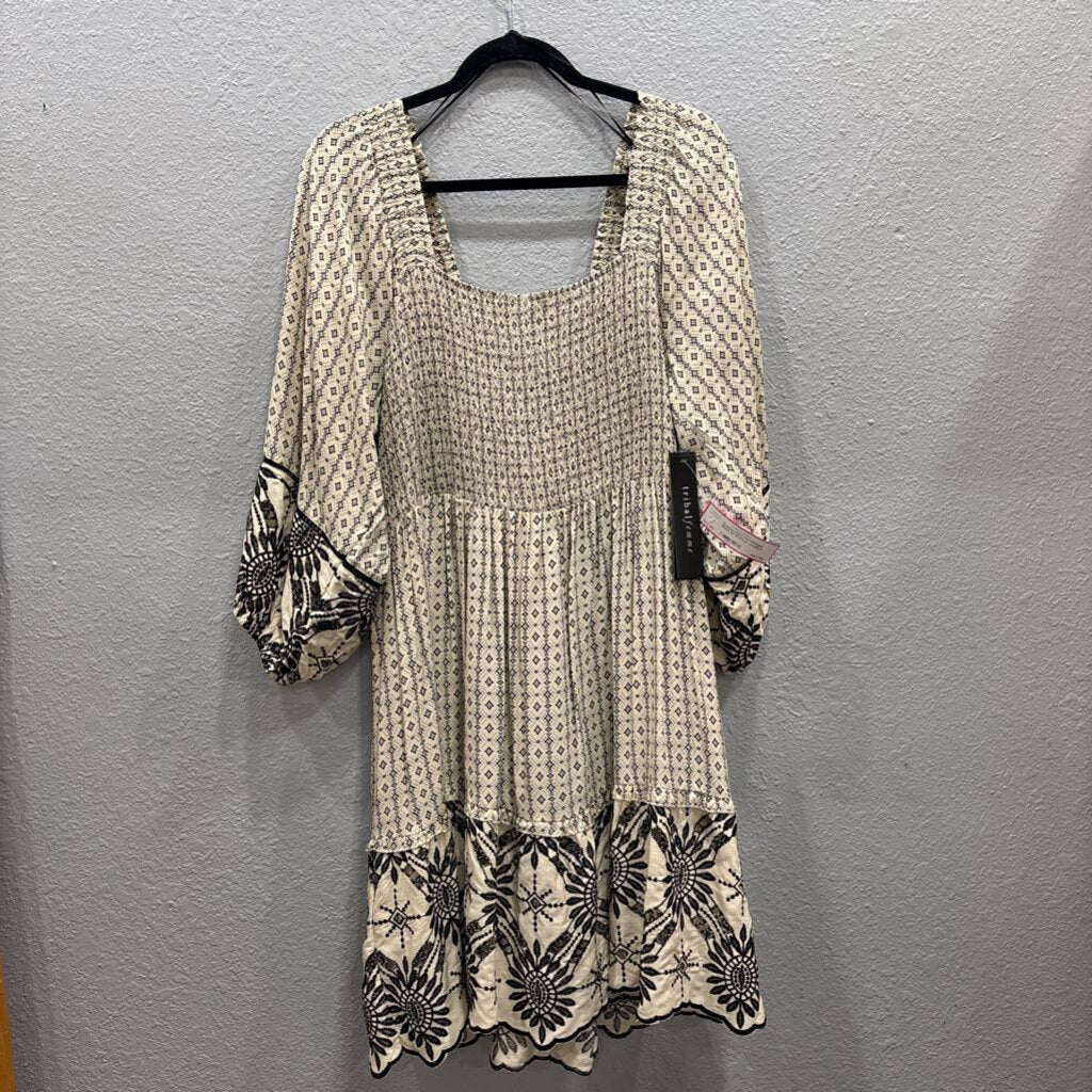 NWT PATTERNED DRES W/ RUFFLE,TAN/BLK,TG/XL