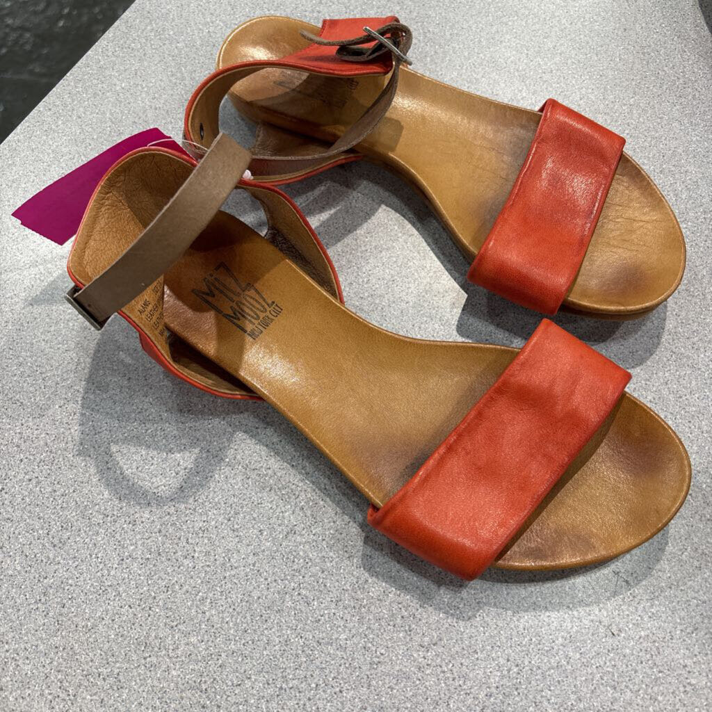 MIZ MOOZ,OPEN TOE SANDAL,ORANGE ,7.5