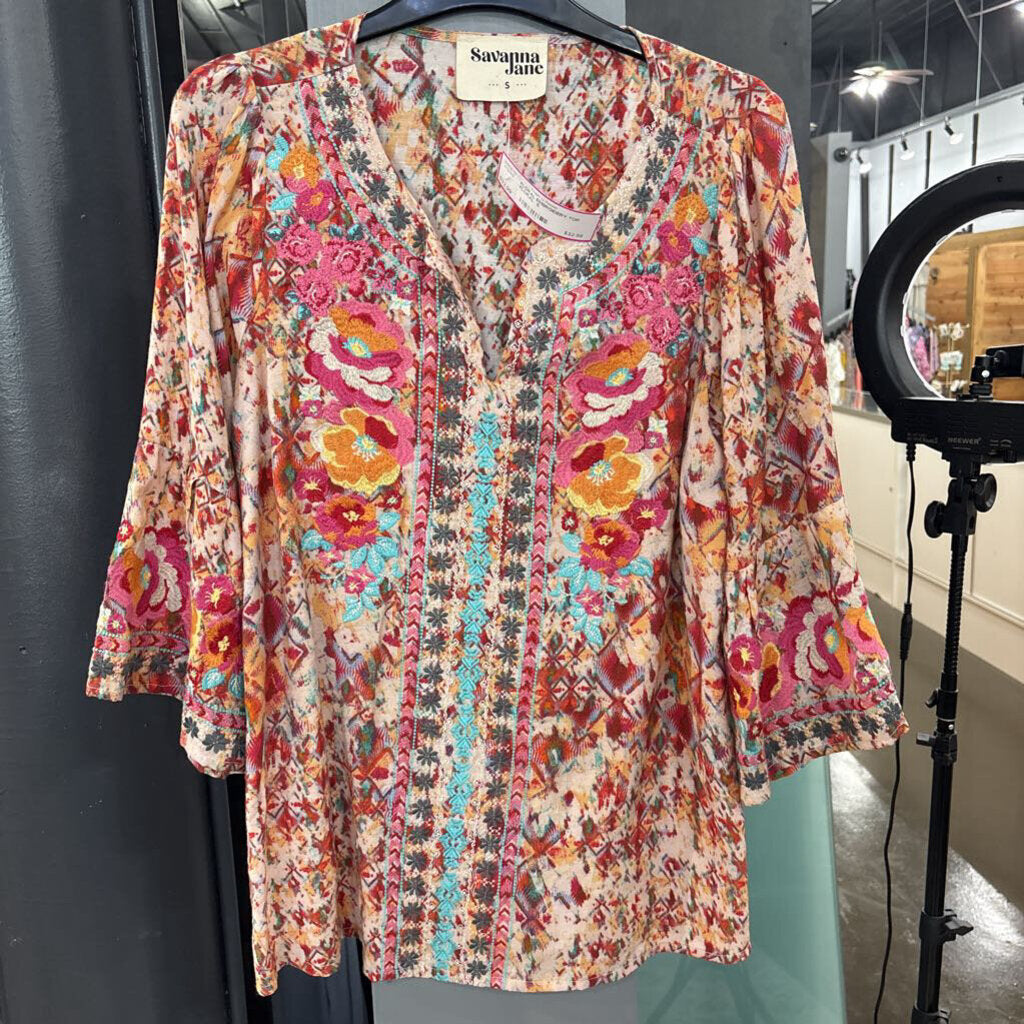 SAVANA JANE,FLORAL EMBROIDERY TOP ,FLORAL ,S
