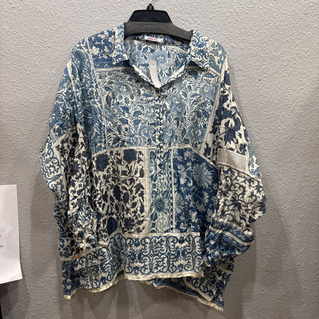 JOHNNY WAS,JWAS SILK LIKE FLORAL TOP ,BLUE WHT ,L