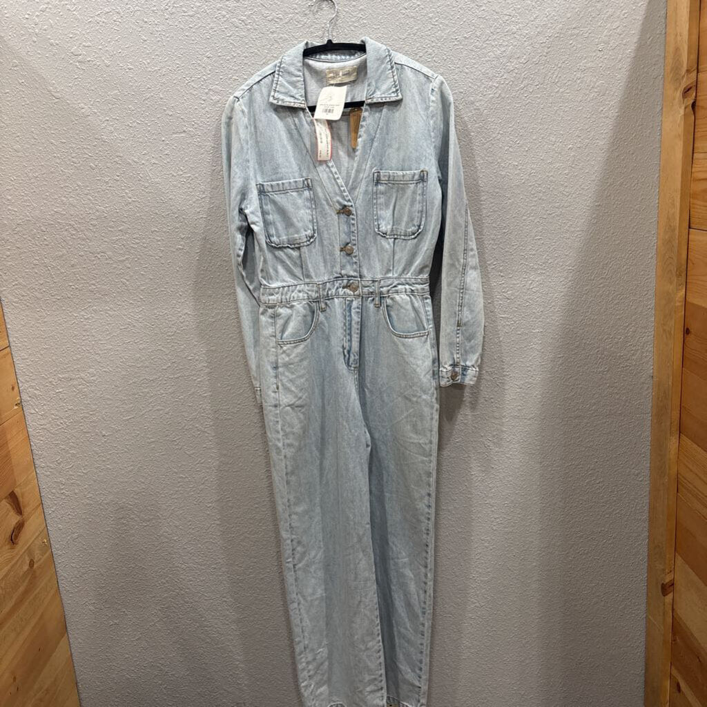 NWT DENIM JUMPSUIT,BLUE,S