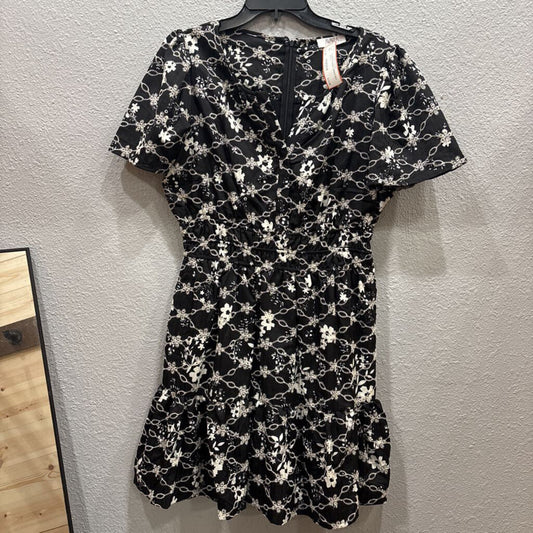AVARA,RUFFLE FLORAL DRESS,BLK WHT,L