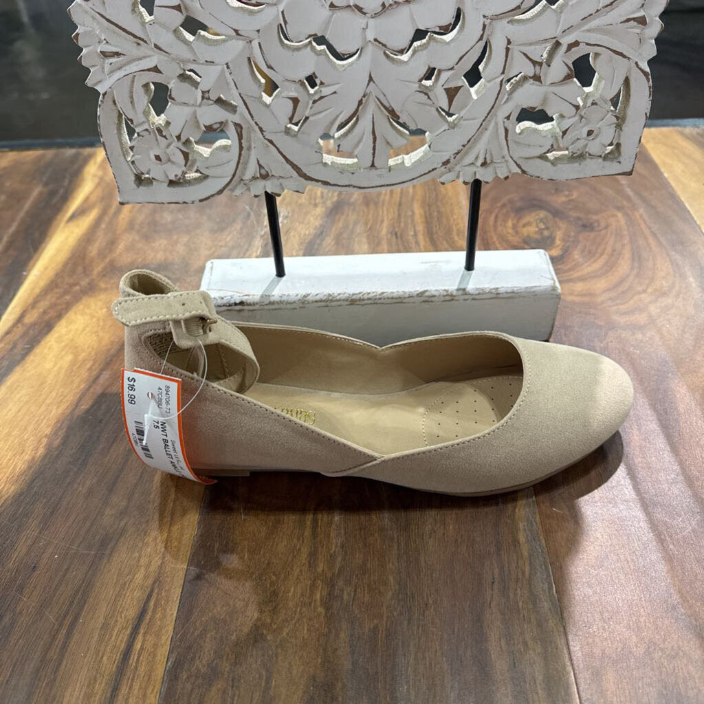 DREAM PAIRS,NWT BALLET ANKLE,CREAM,7.5