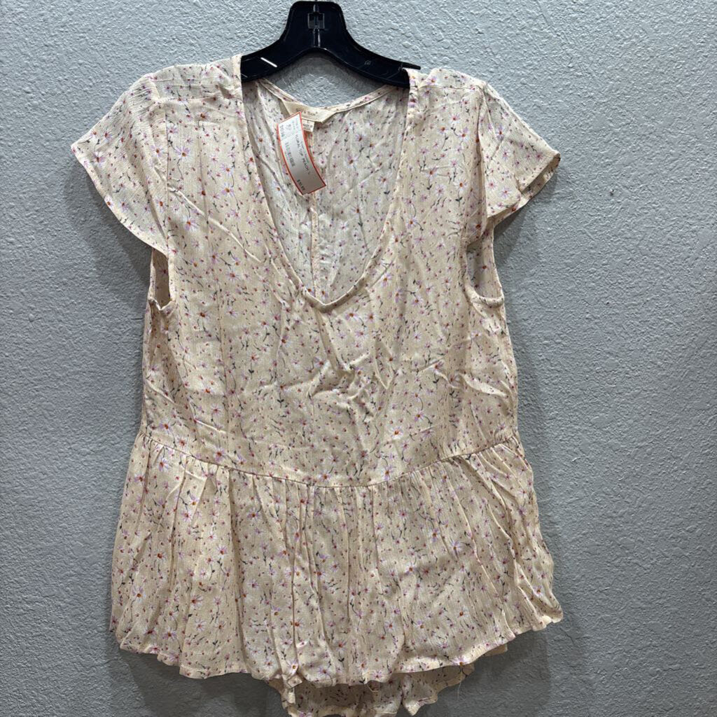 FLORAL TOP ,PEACH ,L