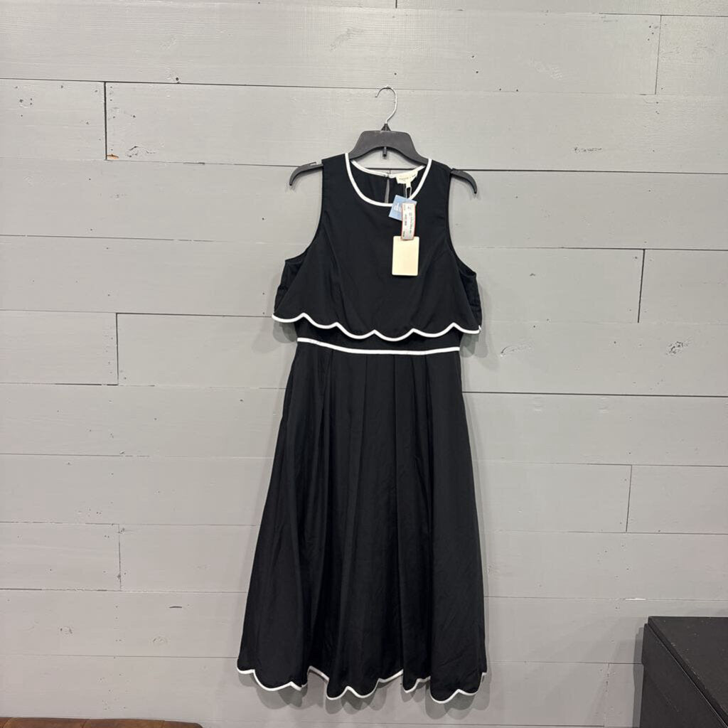 NWT RUFFLE DRESS ,BLK WHT ,L
