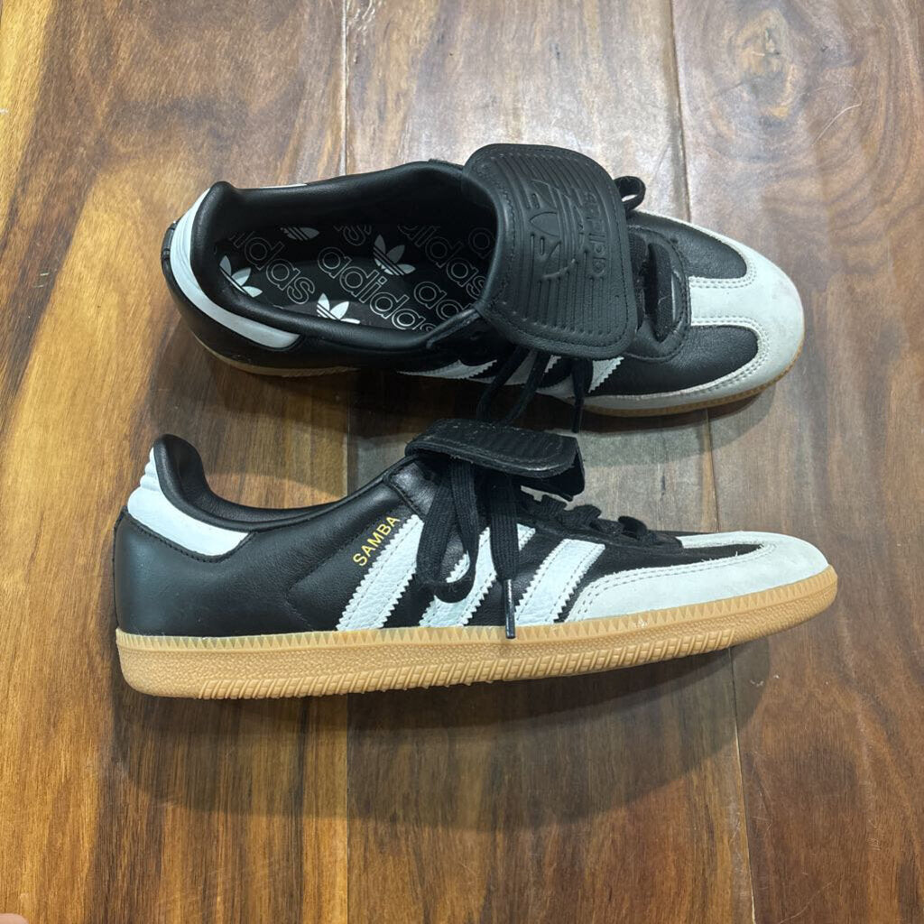 ADIDAS,NEW TRENDY SNEAKER,BLK WHT GRY ,8 1/2 W