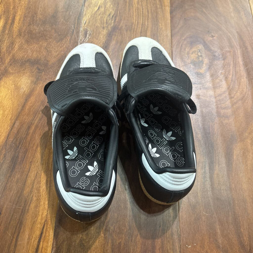 ADIDAS,NEW TRENDY SNEAKER,BLK WHT GRY ,8 1/2 W
