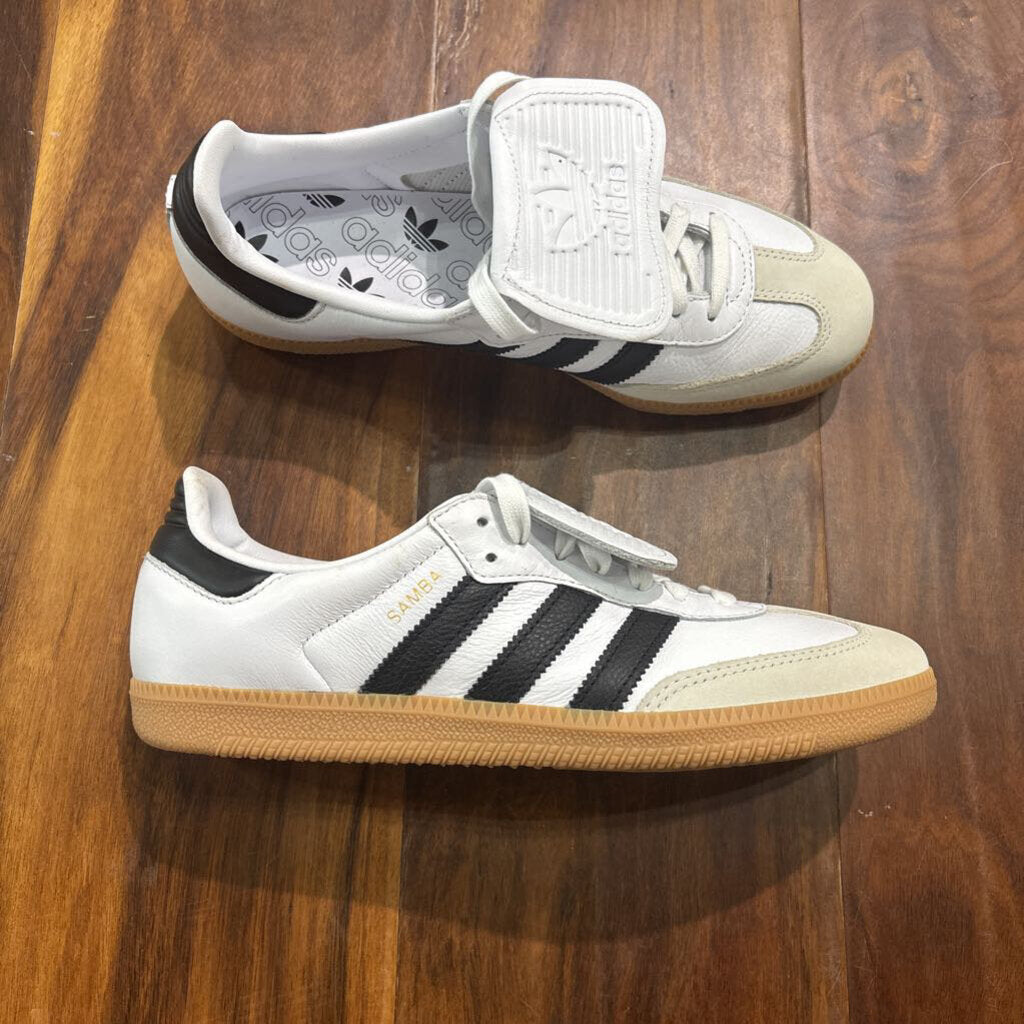 ADIDAS,NEW TRENDY SNEAKER,BLK WHT ,8 1/2 W