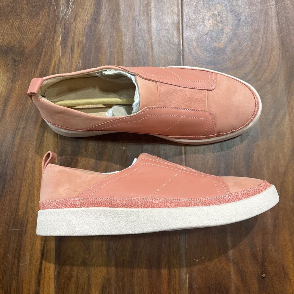 VIONIC,NEW SLIPON SNEAKER ,CORAL ,8.5