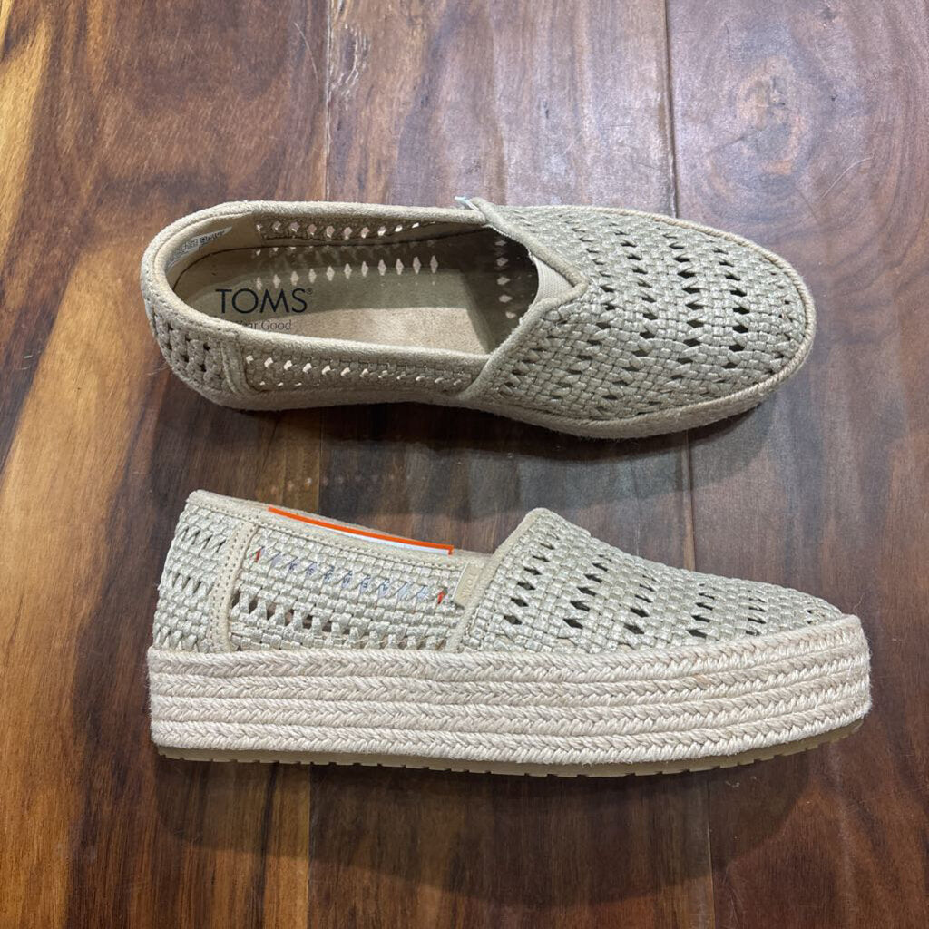 TOMS,PLATFORM ROPE SLIPON ,TAN GOLD ,8.5