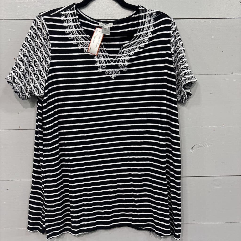 MULTIPLES,STRIPE TOP ,BLK WHT ,L