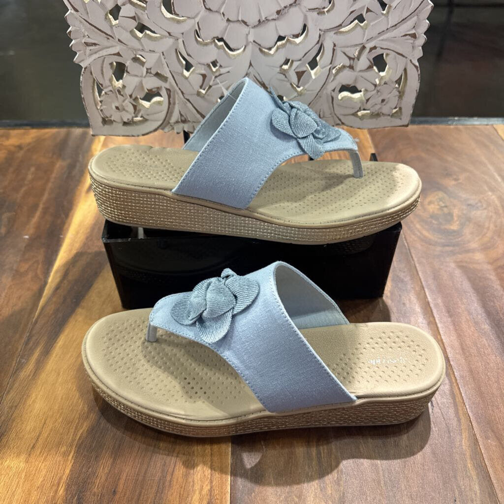 BZEES,FLOWER WEDGE SANDAL ,BLUE TAN ,7.5