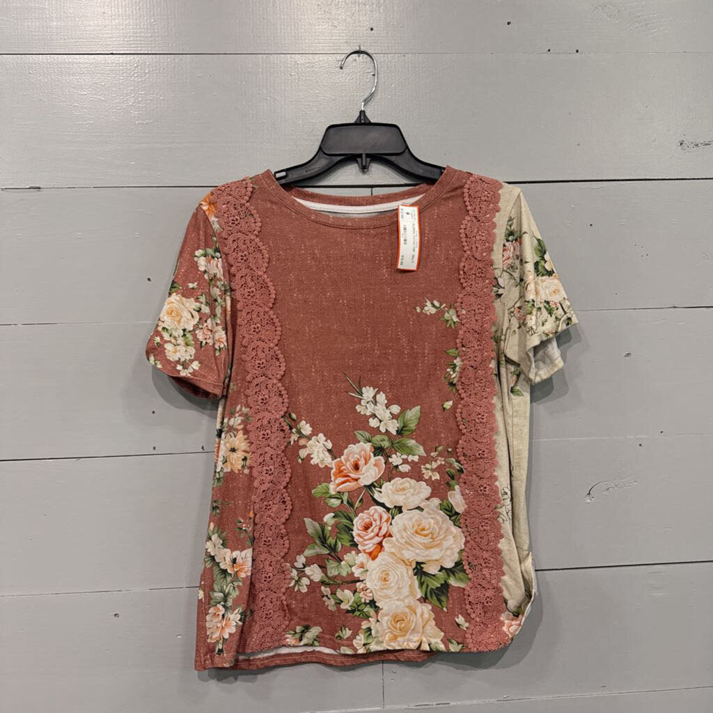 FLORAL PATCH TOP ,MULTI