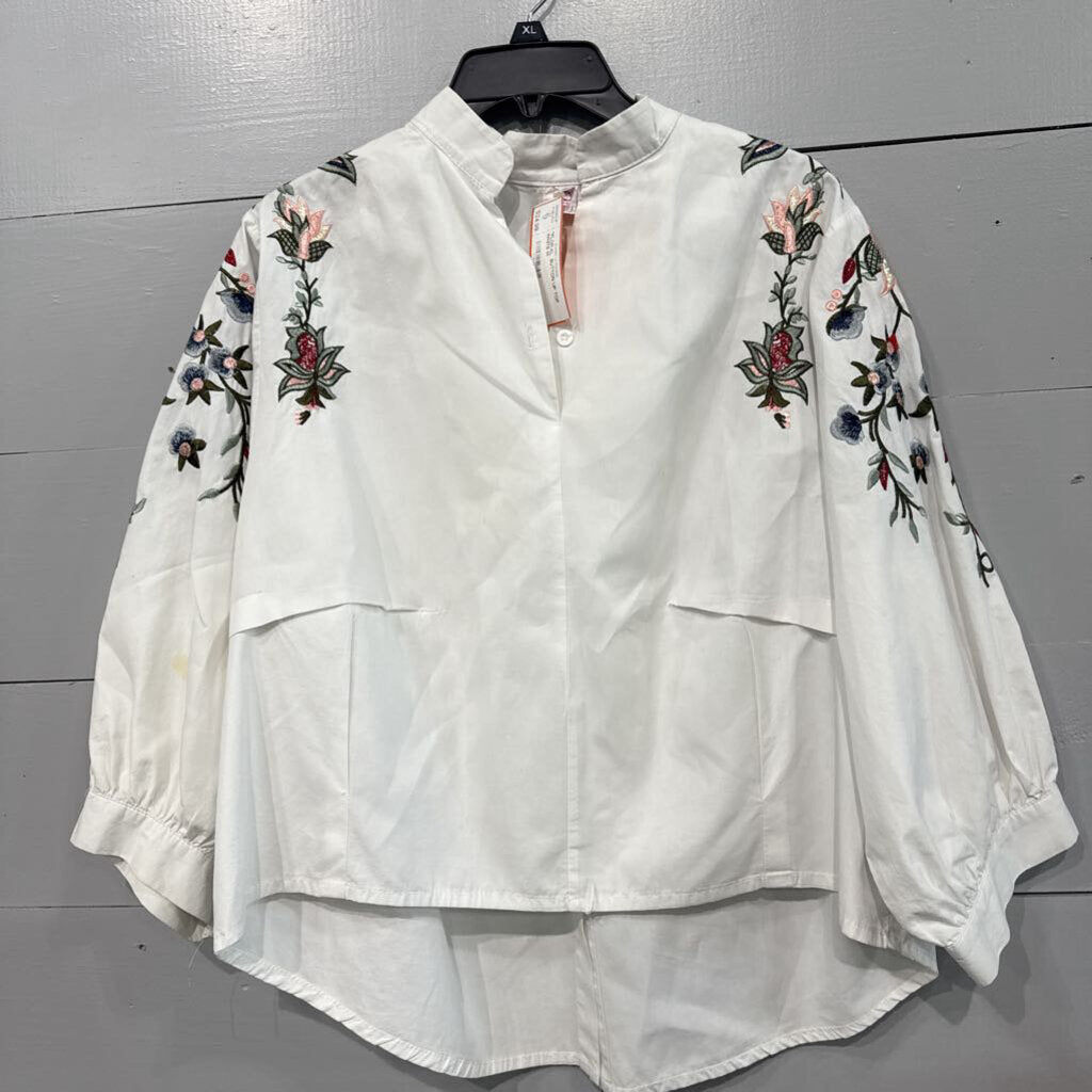 LIAN GEIZI,*FLORAL BUTTON UP TOP,WHITE,M