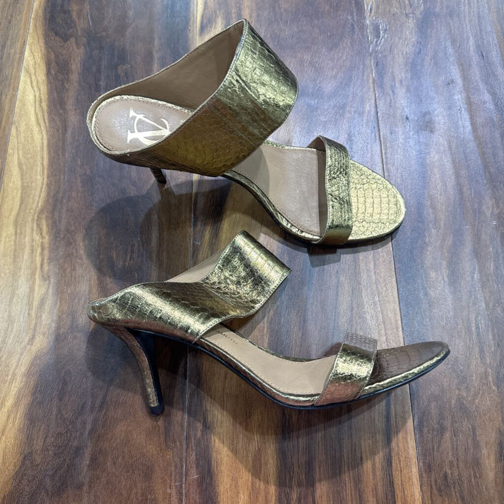 VINCE CAMUTO,NEW SNAKESKIN HEEL ,GOLD ,9