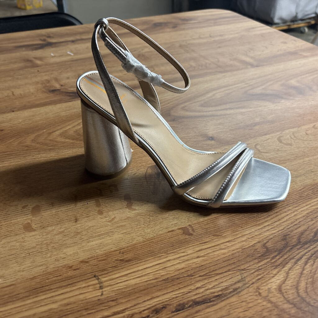 SAM EDELMAM,*NWT SILVER STRAP SANDAL ,SILVER ,9.5