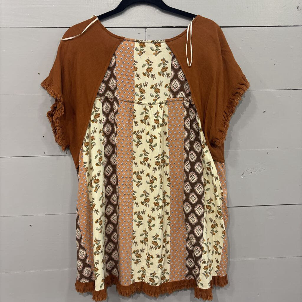 UMGEE,RAW HEM FLORAL BACK TOP ,RUST MULTI ,XL