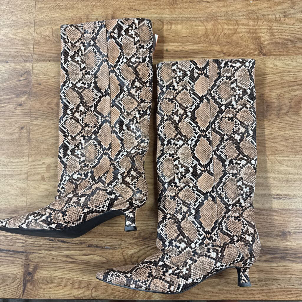 LULUS,SNAKESKIN KITTEN HEEL BOOT,TAN BLK ,9