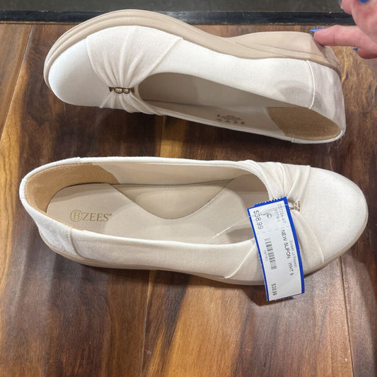 BZEES,NEW SLIPON , WHT,9