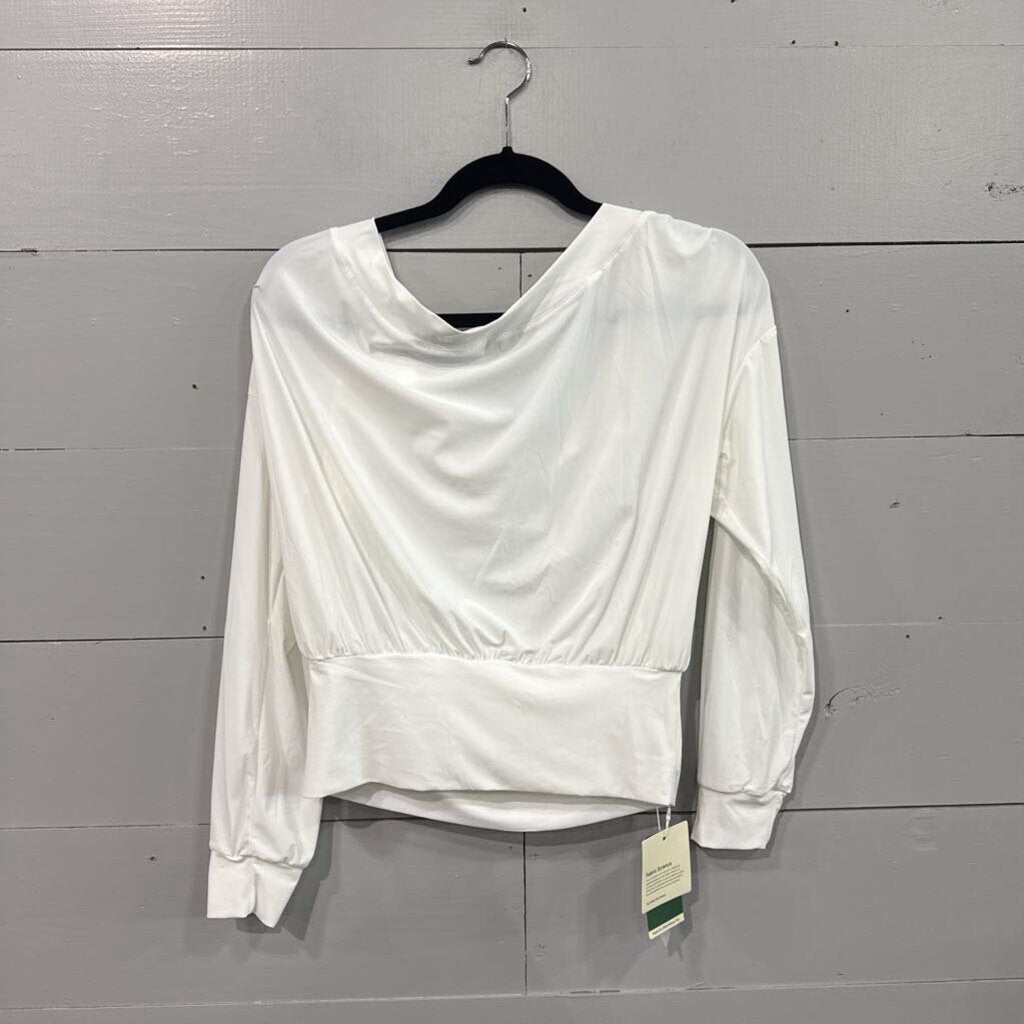HALARA,NWT ACTIVE TOP ,WHT,M