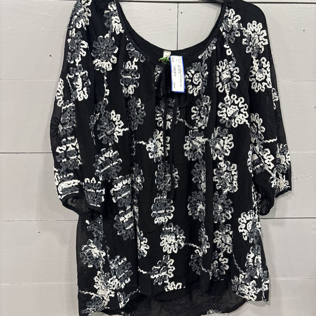 PATTERNED TEXTURED TOP,BLK GRY,XL