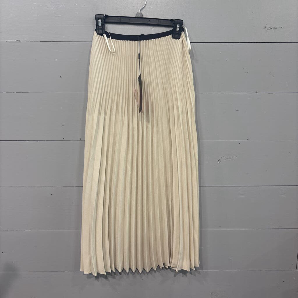 NWT PLEATED SKIRT RETAIL $395 ,IVORY ,S