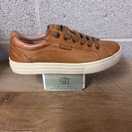 TAOS,LEATHER SNEAKER RETAIL $170,BROWN,8