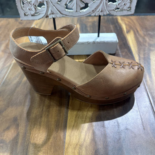 FREE PEOPLE,NEW FP WOOD CLOG SANDAL RETAIL $228,BRN ,8