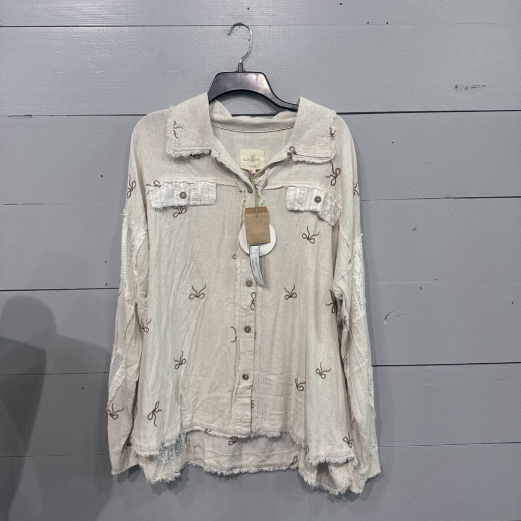 NWT BOW BUTTONUP TOP ,WHT BRN ,L