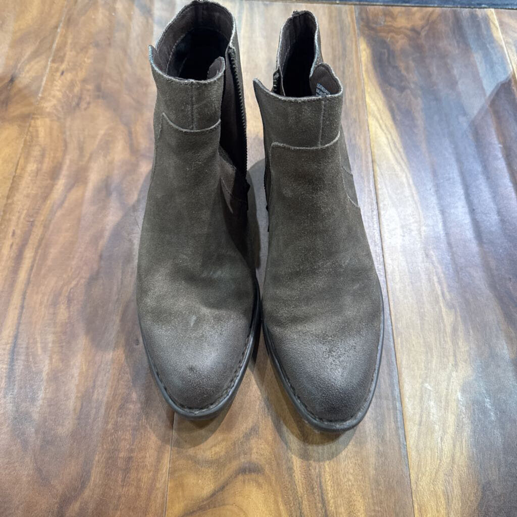 BORN,ZIP BOOTIE RETAIL $139,BRN,9
