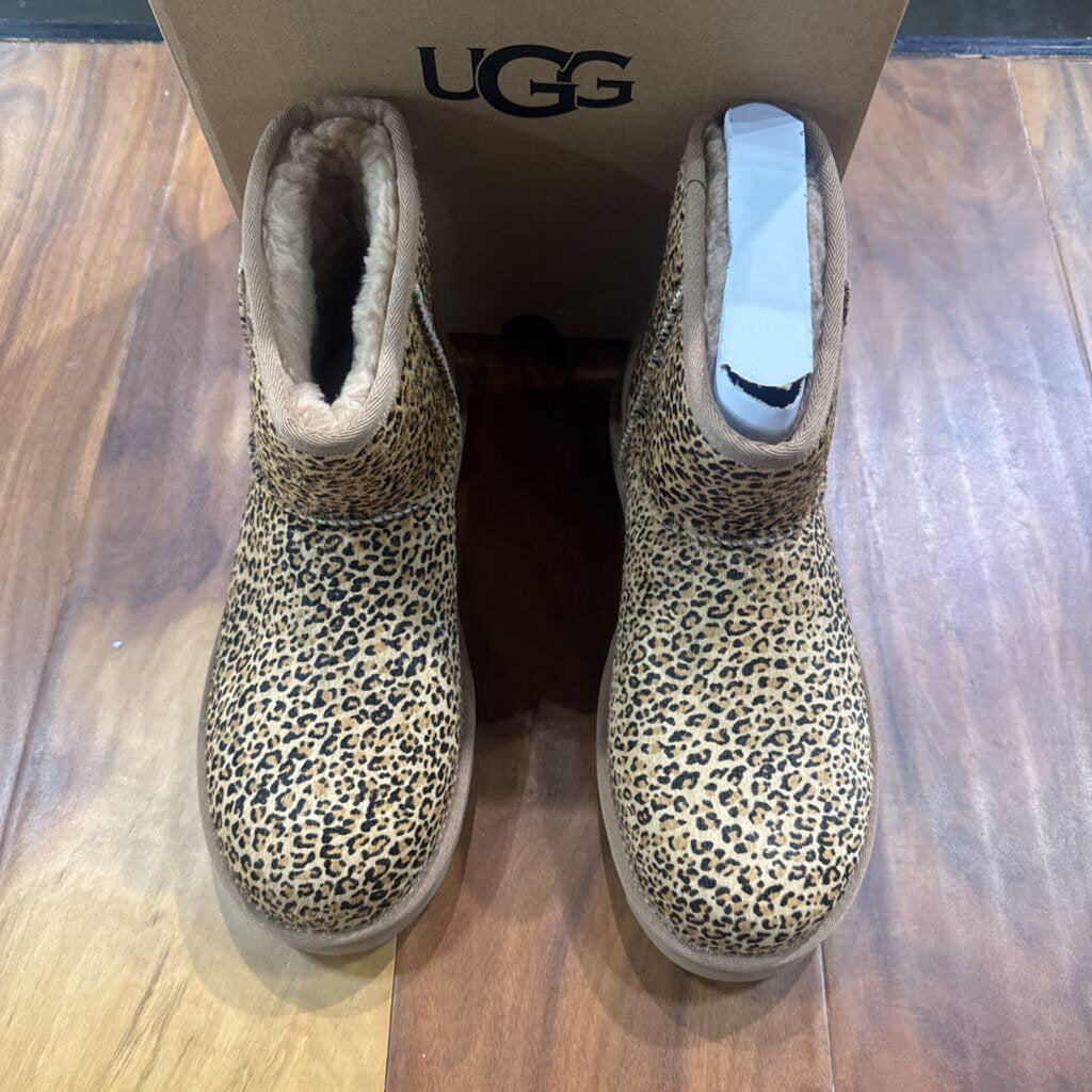 UGG,NEW UGG LEOPARD BOOT,TAN BLK,9