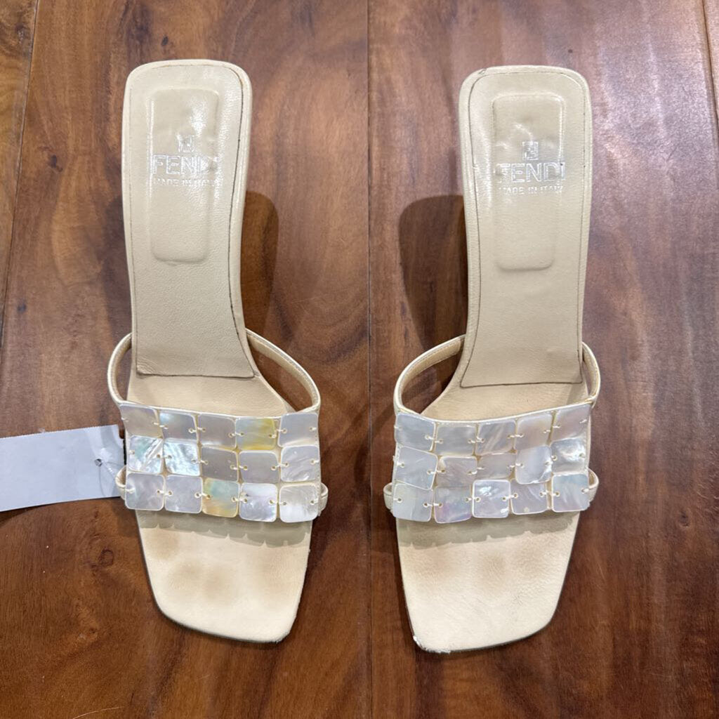 FENDI,DESIGNER SHELL HEEL ,CREAM,5.5