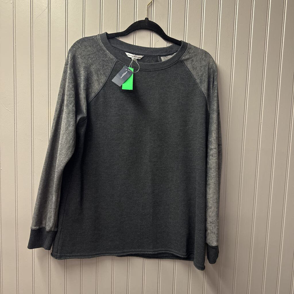 AMERICAN EAGLE,NWT BASIC CREWNECK TOP ,GRY,M